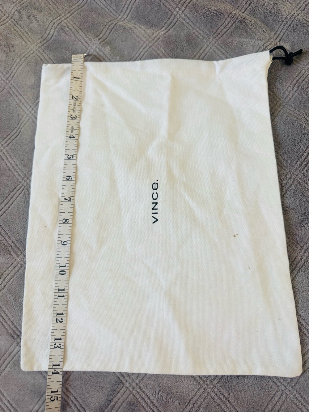 Vince canvas white dhoe dust bag